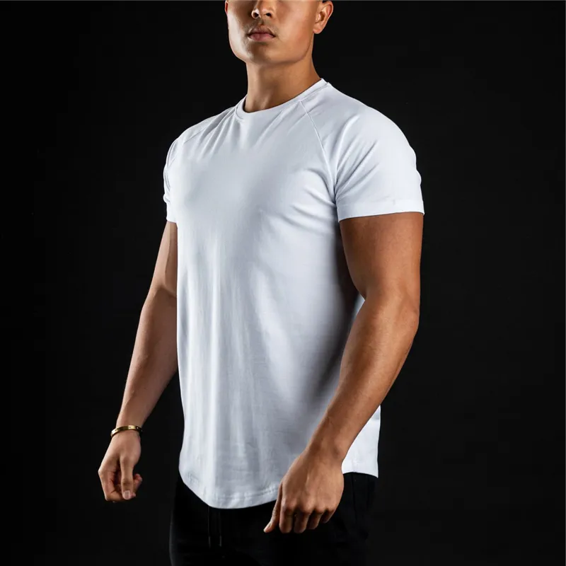 Fitness solide entraînement Tee Top Gym hommes coton respirant sport à manches courtes T-shirt été marque de mode O-cou Slim Fit T-shirt 210421