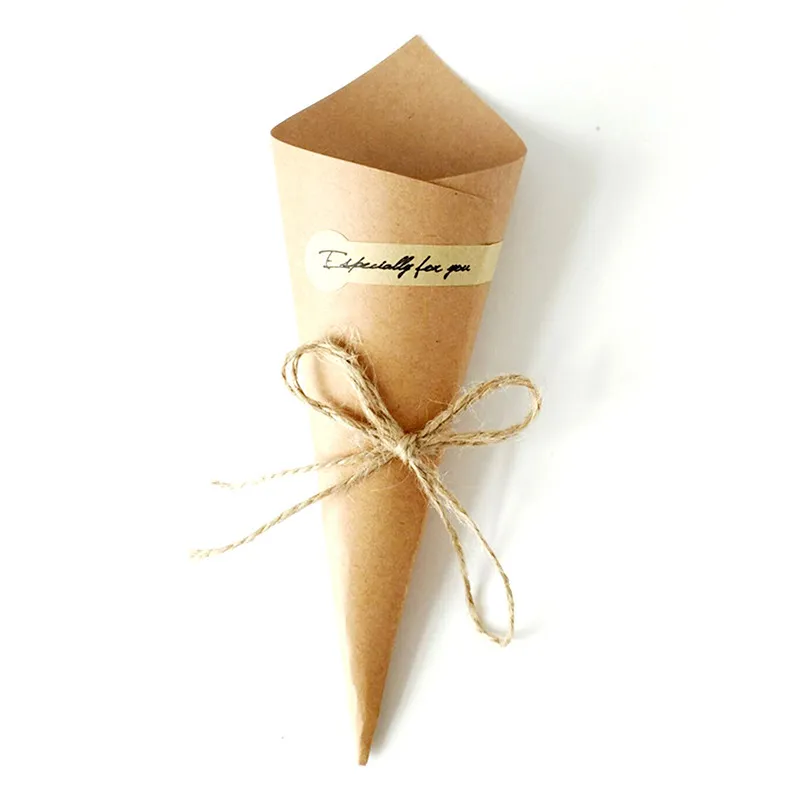 50st Packing Bag Cone Kraft Paper Bags Flower Gift Bag Chocolate Sweet Popcorn Wrapping Birthday Wedding Creative Folding 210402226H