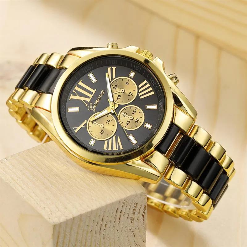 Armbandsur Klassiska herrklocka Genève Reloj Hombre Fashion Quartz Gold Zegarek Meski Multi-Dial Clocks Luminous Montre Homm2435