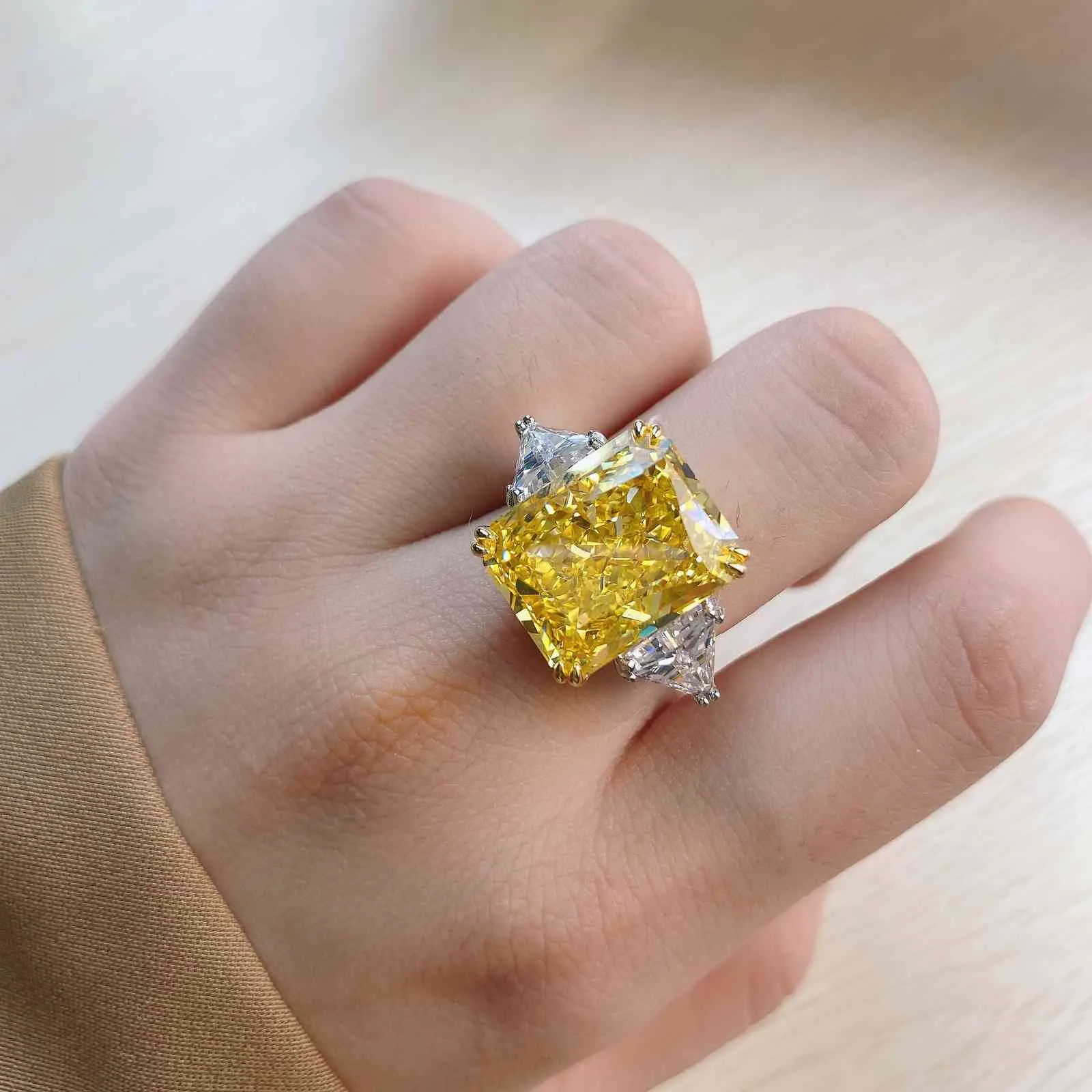 HIBRIDE Luxe Sparking 100% 925 Sterling Silver Yellow Diamond Femmes Anneaux De Mariée Cadeaux De Fête De Mariage Fine Jewelry Bijoux R-273