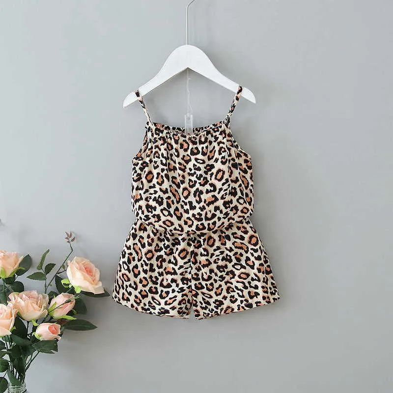 Sommar barn tjej 2-st sätter leopard sling top + shorts casual stil toddler tjejer kläder barn outfits e81 210610