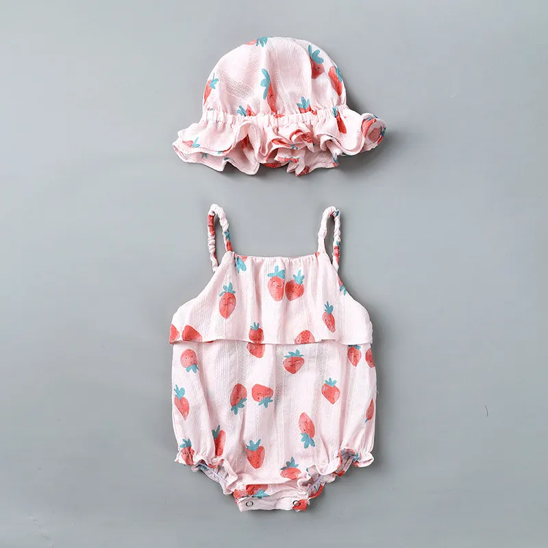 Zomer Mouwloze Babykleding Vrouwelijke Aardbei Printed Sling Romper Katoenen Jumpsuit + Free Hat 210515