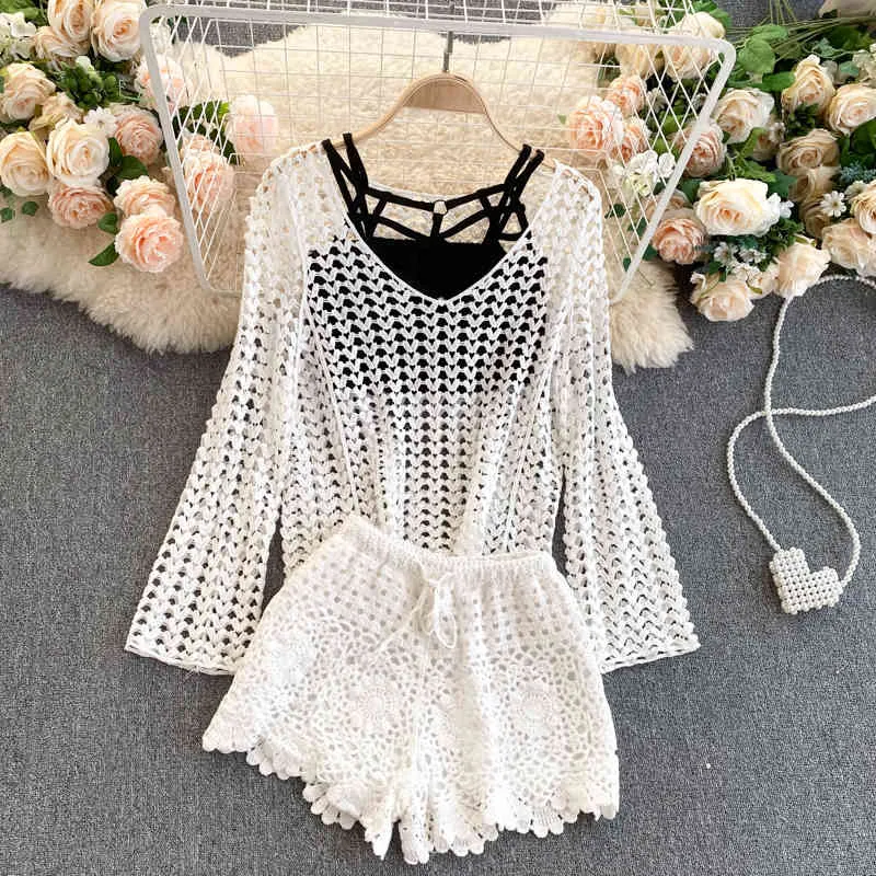 Sexy Holiday Beach Style Vintage Bohemian Crocheted V Neck Hollow Out Knitted Top Camisole Shorts Fashion Clothing Women 210429