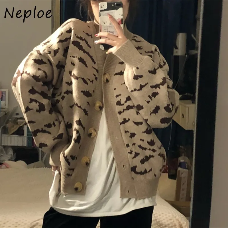 Neploe Vintage Leopard Pattern Thicked Knit Sweater Women V Neck Long Sleeve Single Breast Pull Femme Spring Sueter 210510