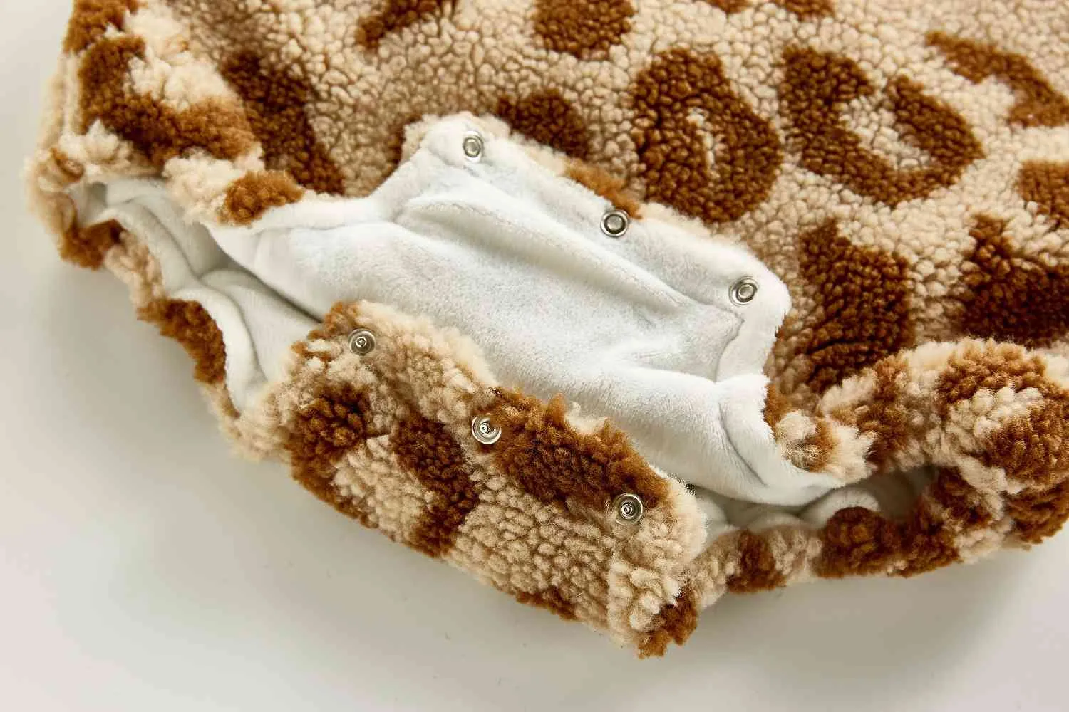 Spädbarn varm baby flicka bodysuiter vintermodeller tjock mjuka leopard leotard klättring kläder 210515