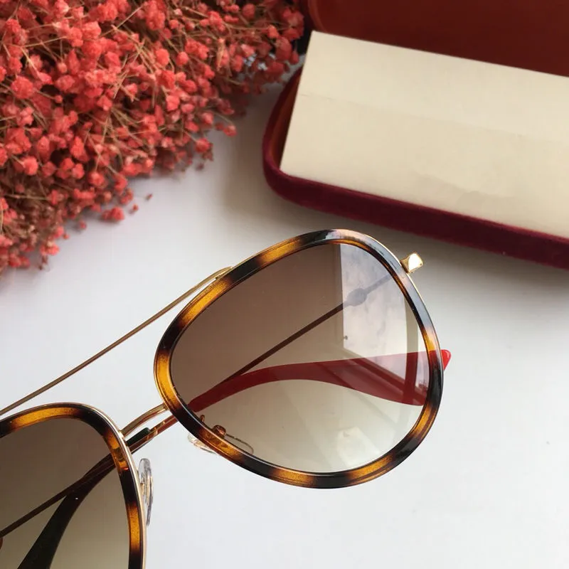 0062 gafas de sol para mujer estilo clásico de moda de verano metal y marco de tablón gafas populares gafas de calidad superior protección UV197n