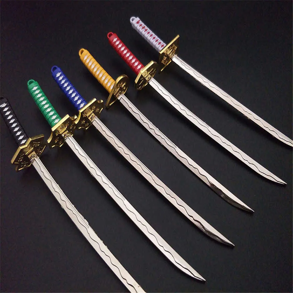 Huit couleurs Roronoa Zoro épée porte-clés femmes hommes Anime couteau fourreau sabre couteau à neige porte-clés Katana une pièce 15 cm Q-053 Y0903136