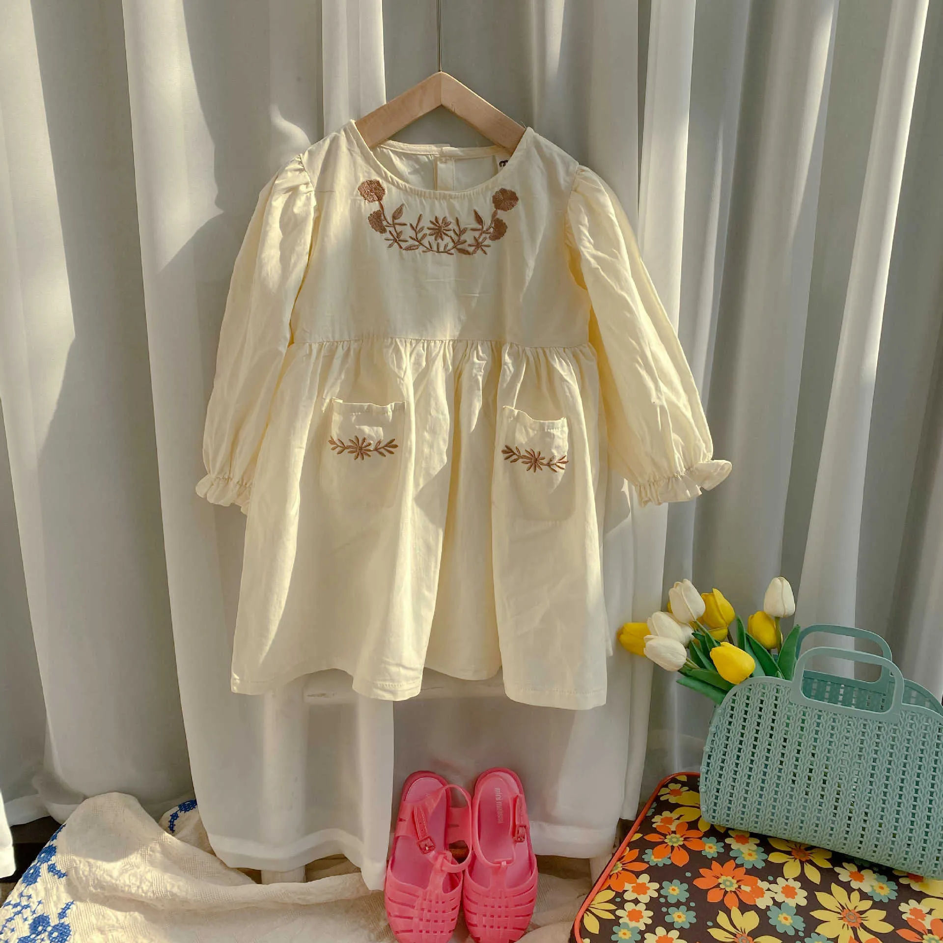 Korean Kids Pocket Spring Dress for Girls Boutique Cotton Linen Embroidery Straight 1 Years Birthday Causal Clothing 210529