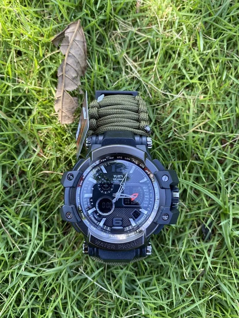 Partia Favor Product Explosion Watch wielofunkcyjny wodoodporny wojskowy Bransoletka Paracord Camping Turing Gear207L