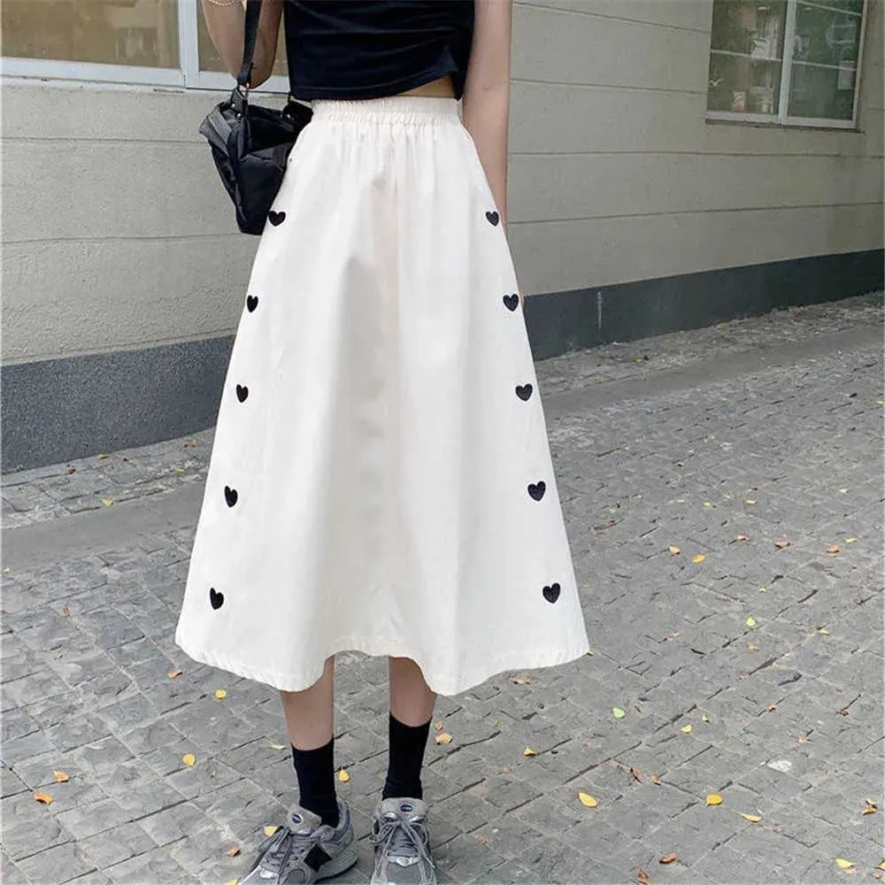 Harajuku japonais amour brodé jupe longue femmes noir taille haute Vintage été jupe plissée noir blanc Hip Hop Streetwear 210619