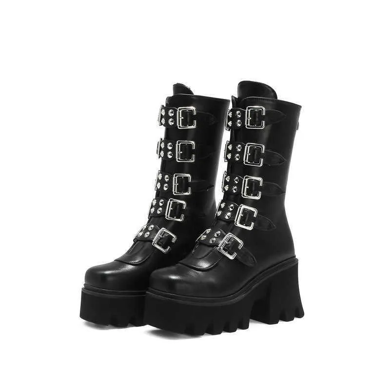 Zimowe Gothic Punk Damskie Buty Platformowe Czarny Klamra Pasek Zipper Prejeżowiec Kliny Buty Mid Calf Wojskowy Balki Women Y0914