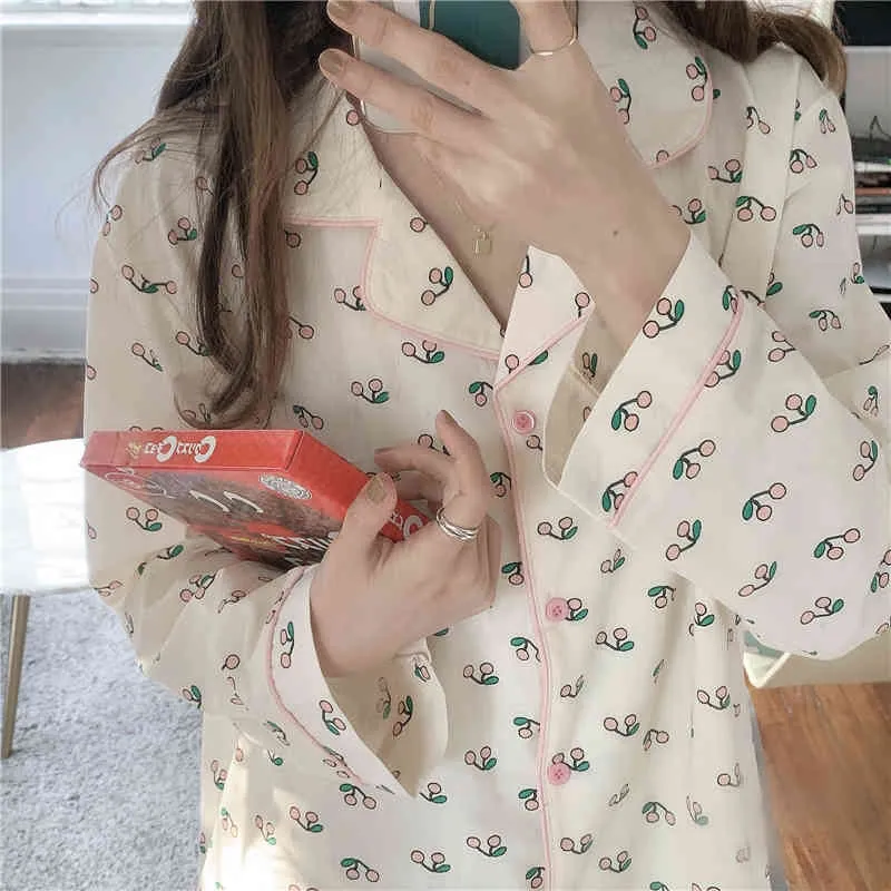 Långärmad Sleepwear Cherry Printing Kvinnor Hem Chic Bekväm Loose Cotton Fashion Pajamas Suits Sets 210525