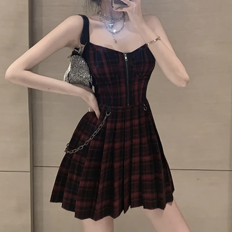 Gothic Girls Red Plaid Pleated Emo Alt Dress Y2K Zip Up Robe Femme Punk Black Spaghetti Strap Mini Short Jurken Goth Streetwear 220311