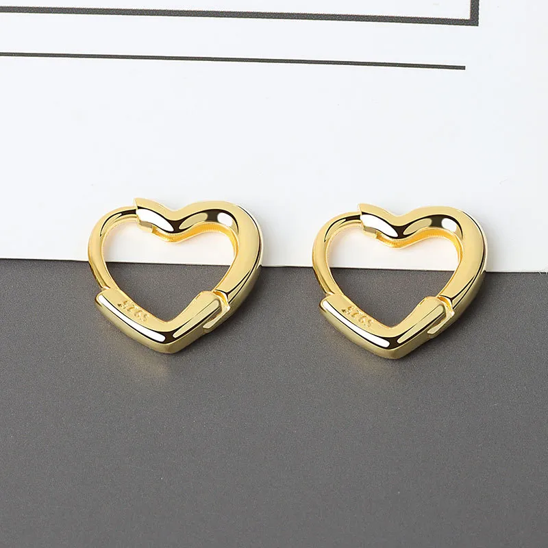 Simple Cute Sweet Heart Buckle Hoop Earrings Fashion for Women Heart-shaped Circle Piercing Earring Jewelry S-E1312