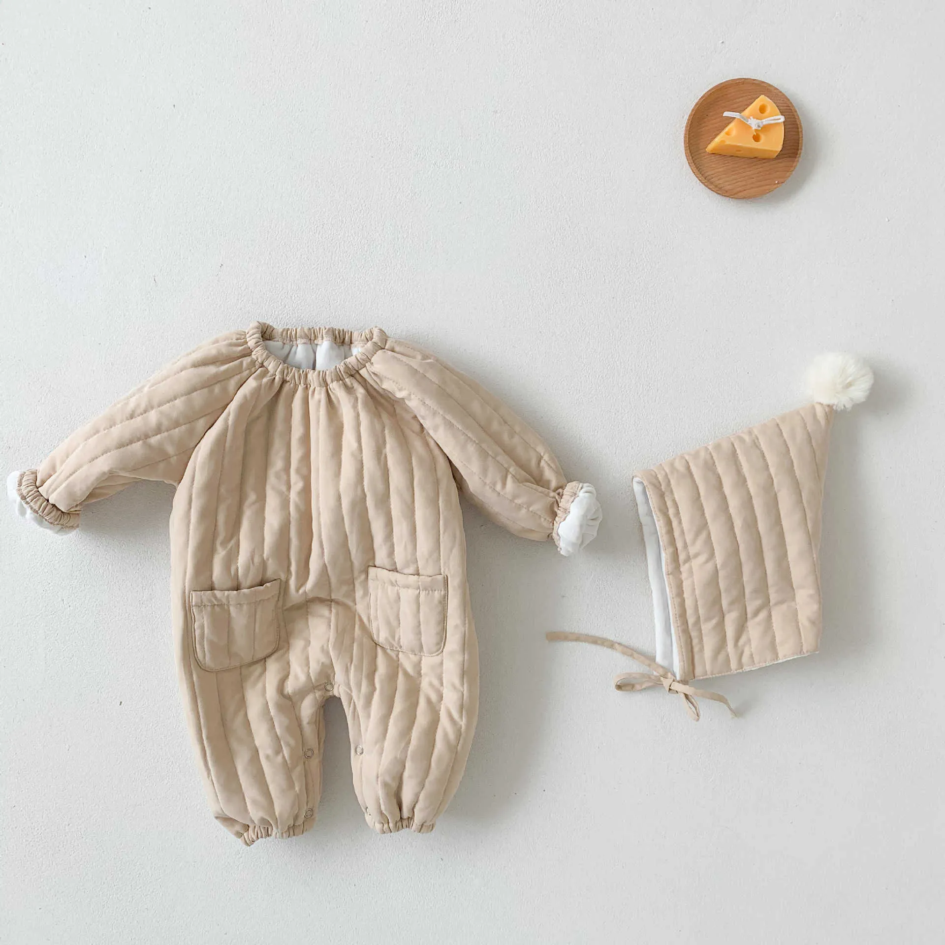 赤ちゃん男の子の女の子の服のonesies冬の韓国風キルティング生まれ生まれた生まれた生まれた生まれた生まれたローマンロンパースの衣装210625