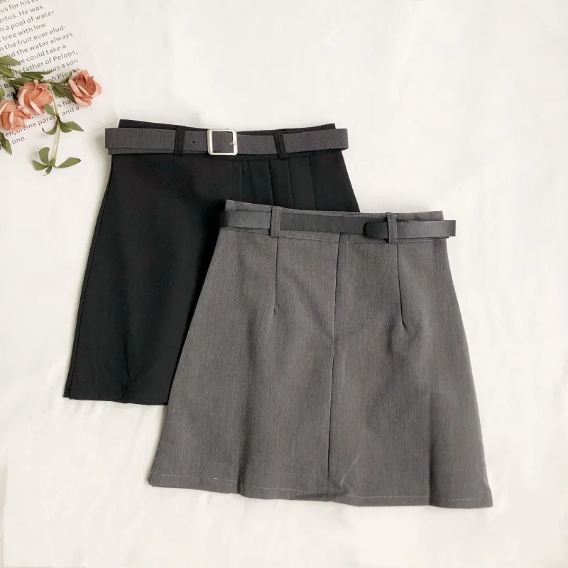 Llegada verano mujeres color sólido asimétrico mini faldas plisadas casual cintura alta una línea con cinturón 210430