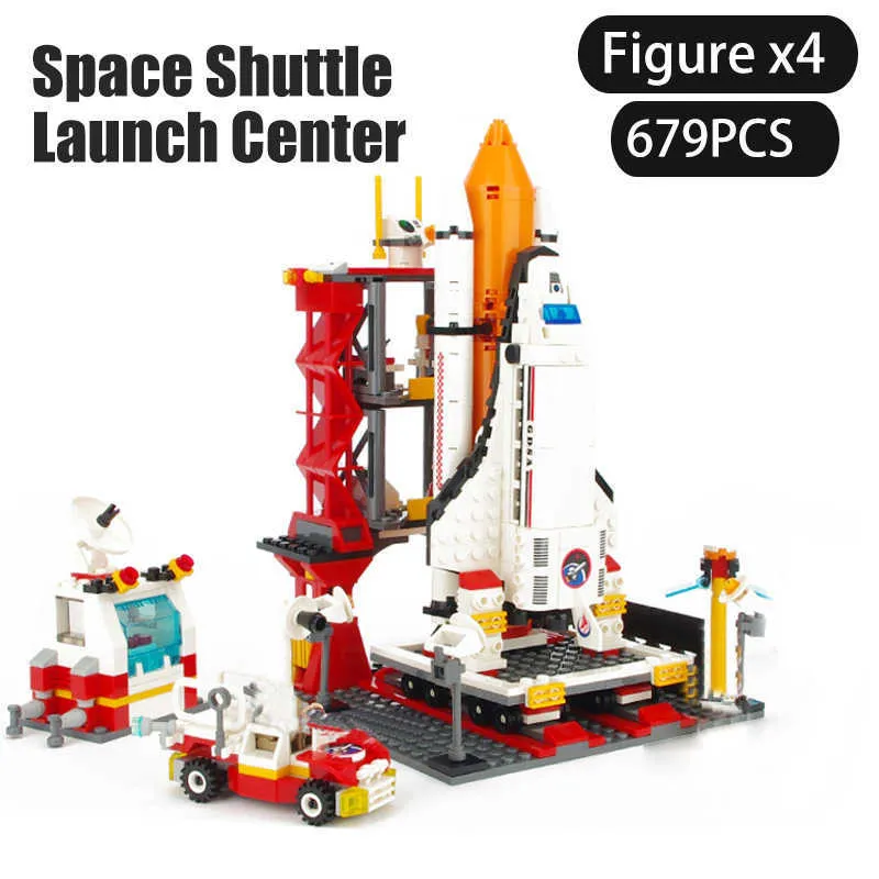 Stazione spaziale Saturn V Rocket Building Blocks City Shuttle Centro di lancio Atellite Astronauta Figura Mattoni Set Giocattoli bambini Regalo Q0624