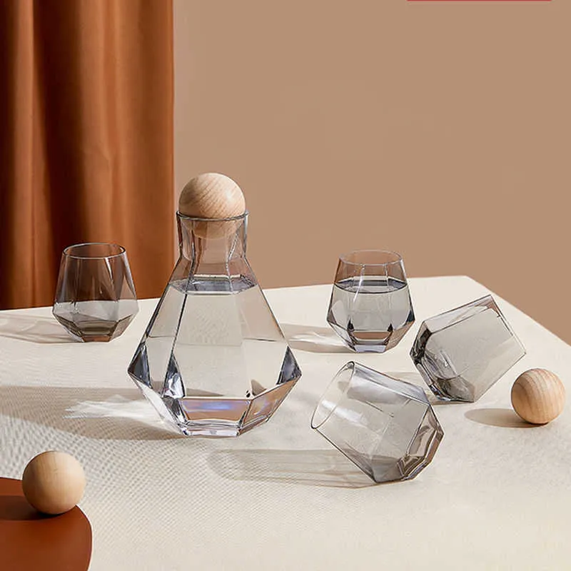 Bottiglia di acqua di vetro di cristallo Set di tazze di brocca esagonale Bollitore di acqua fredda diamantata Brocche di succo di vetro colorato trasparente 211013
