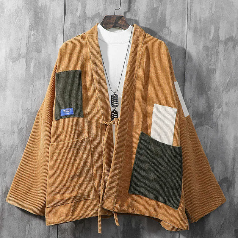 Japão Estilo Homens Corduroy Kimono Jaqueta Color-Bloqueio Remendado Design Gota Ombro Haori Oversize Solto Casaco Fino 211025