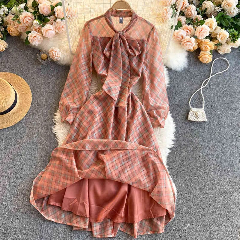 Spring And Summer Women's Plaid Vintage Dress Elegant Ladies Long-Sleeved Bow Bandage Dresses Femme Robe Korean Style 210514