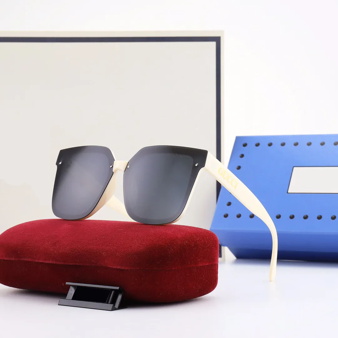 Mode Eyeware Klassische hochwertige Sonnenbrille für Männer Frauen Luxus Designer Brillen Männer Frauen Bunte Sonnenbrille mit Box 2105125Y