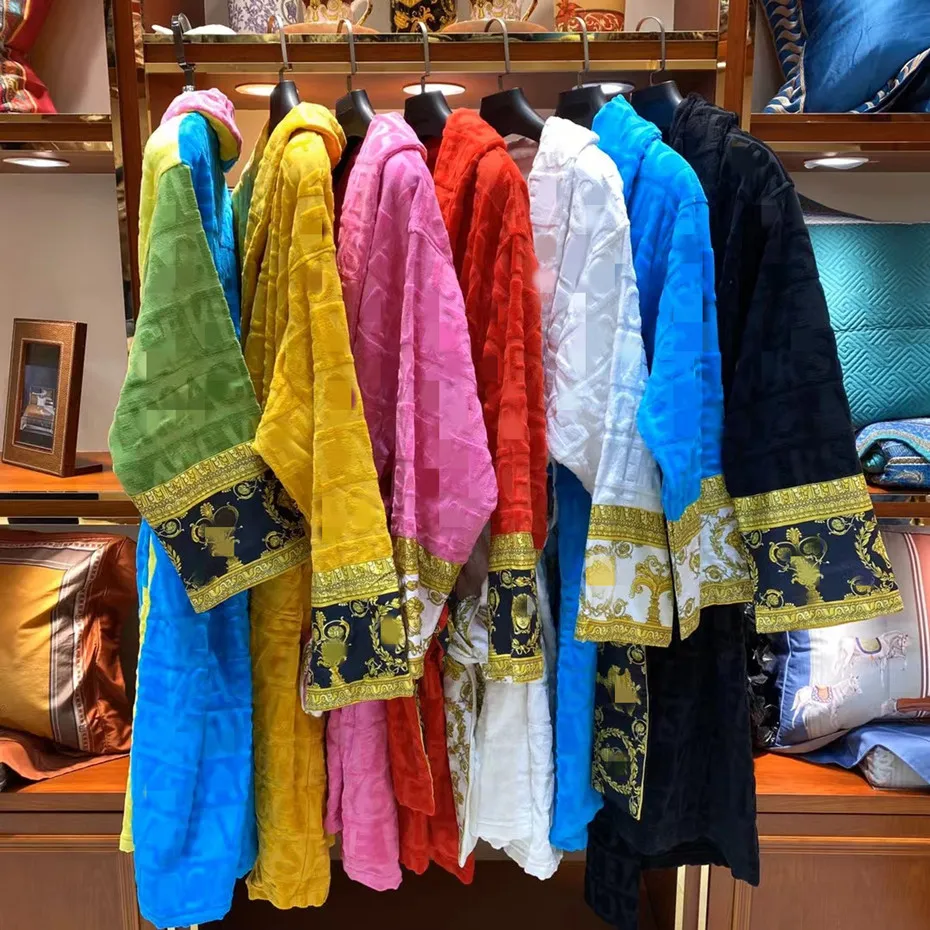 Mens Designer Luxury Classic Cotton Bathrobe 7 Colours للجنسين العلامة التجارية Sleepwear Kimono Warm Bath Robe Home Wear Bathrobes KLW17392153