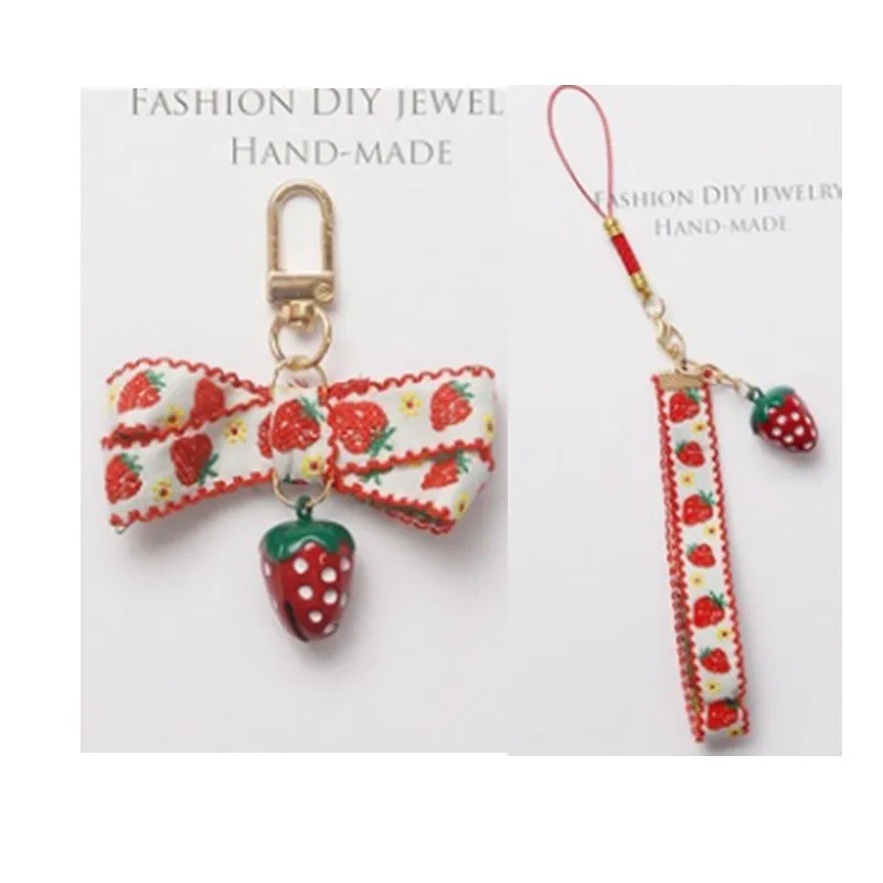 Japonais belle fraise cloche chaîne pendentif fille sac à main accessoires mignon chaîne breloques pour femmes voiture porte-clés