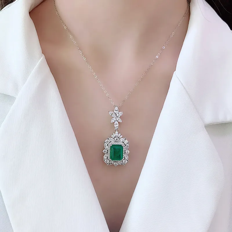 OEVAS Collana con ciondolo smeraldo sintetico al 100% in argento sterling 925 da 9/11 mm le donne Scintillante con diamanti ad alto tenore di carbonio Gioielleria raffinata299G