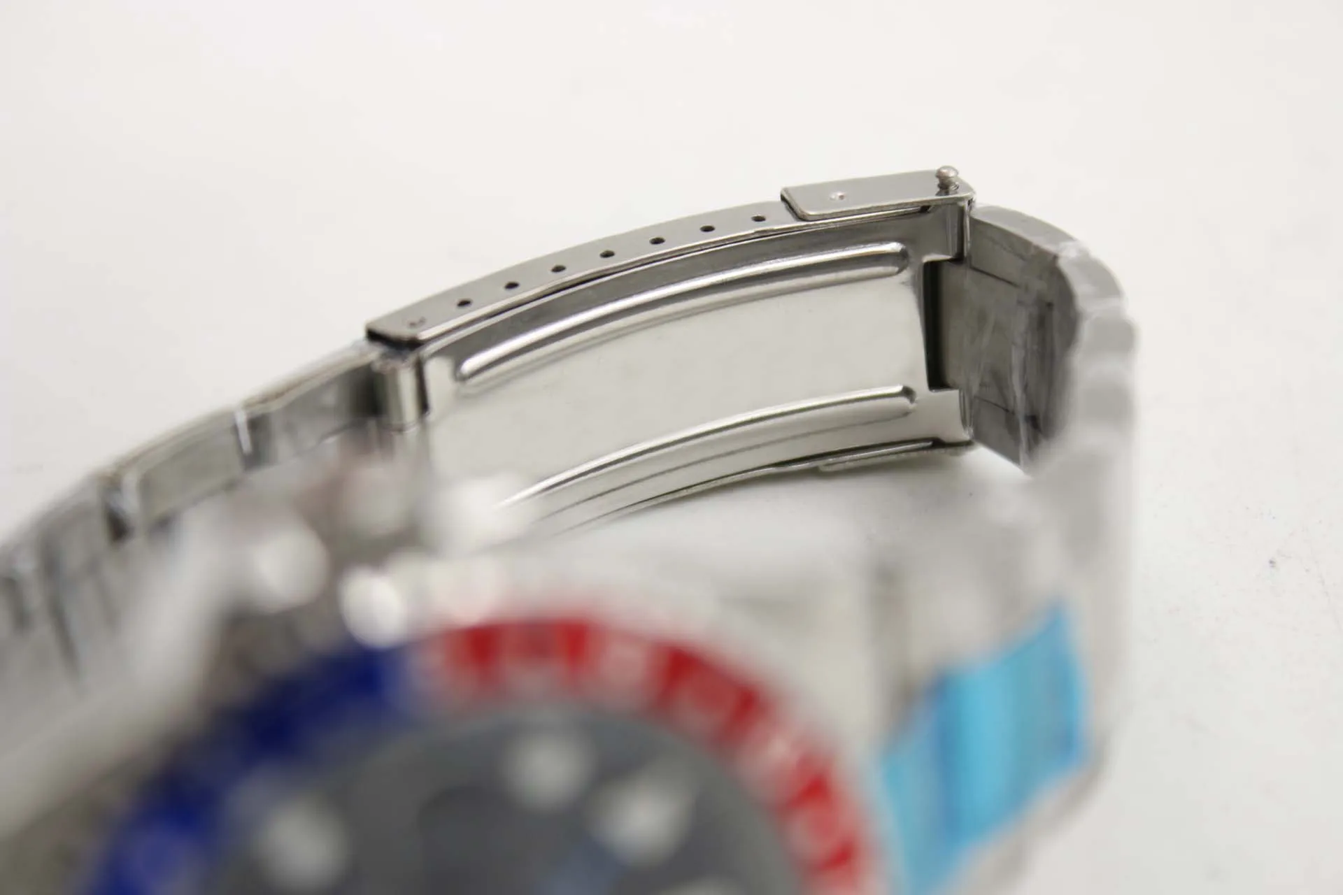 Herren mechanische Uhr 116710 Business Casual Modern Modern Silver White Edelstahl Hülle Blau Red Rim Schwarzes Zifferblatt 4-Pin-Kalender178p