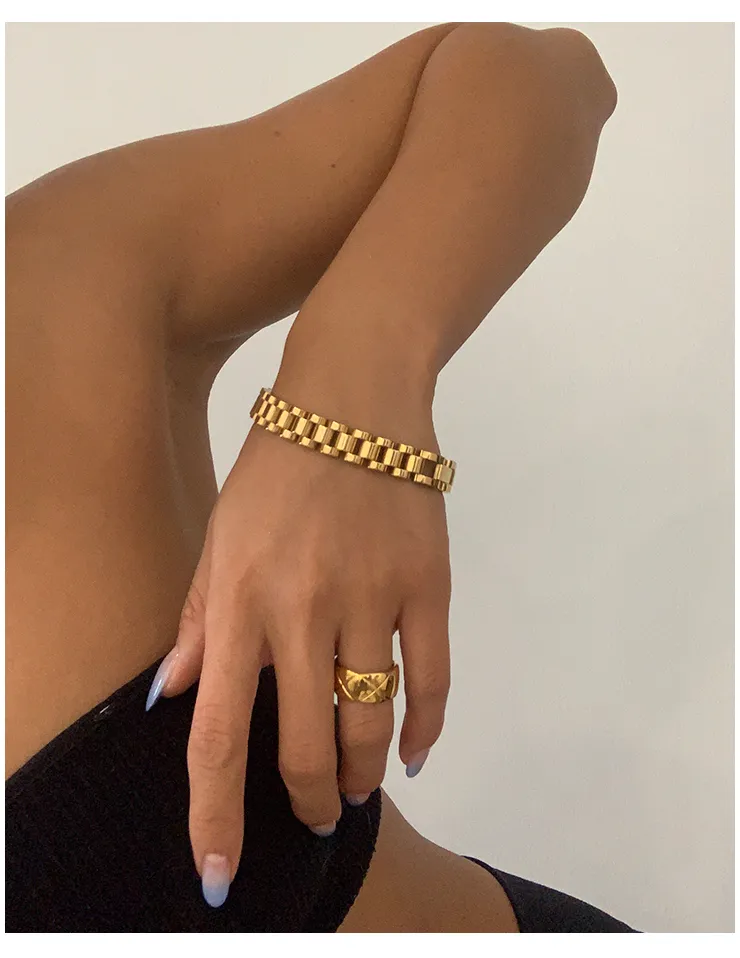 Avec bracelet de montre pavé d'or 18 carats Bracelet de déclaration femmes bijoux en acier inoxydable robe chic japon mode corée du sud 22021826629754449318