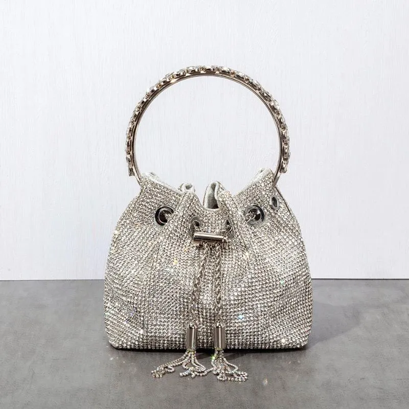 Bolsas de noche Diamantes Borla Bolsa de embrague Mujeres Diseñador de lujo Cadena Anillo de metal Manija Brillante Cristal Cubo Monedero Boda nupcial Pa294b