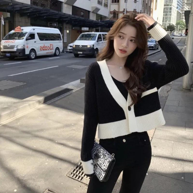 H.SA Short Slim Patchwork V-neck Sweater Women Spring And Autumn Single-breasted Knitted Cardigan Black Tops 210417