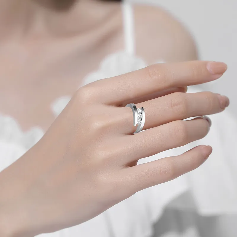 Szjinao 100% 925 Sterling Silver 0.3ct 3 Stones Engagement Ring för kvinnor Kvinna Diamantsmycken med 3 certifikat 220216