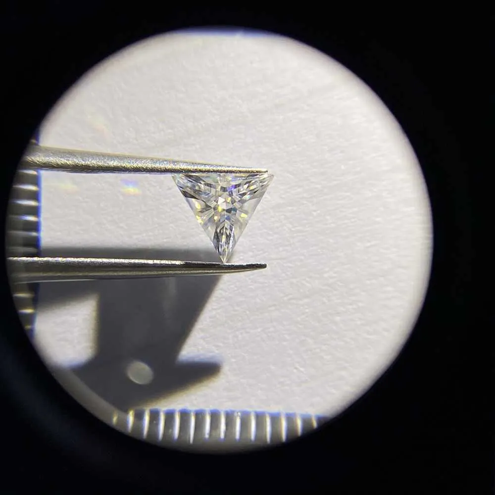 Pierres précieuses en vrac, coupe triangulaire, 4x4MM, 0.2 Carat, créées en laboratoire, Moissanite VVS D, couleur blanche, H1015