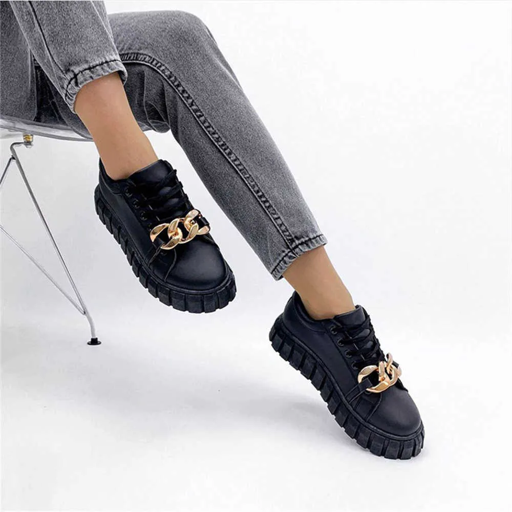 Sneakers alla moda da donna 2021 Autunno Nuove scarpe da donna a punta tonda con lacci Scarpe casual con catena Donna Running Walking Sport Flats Y0907