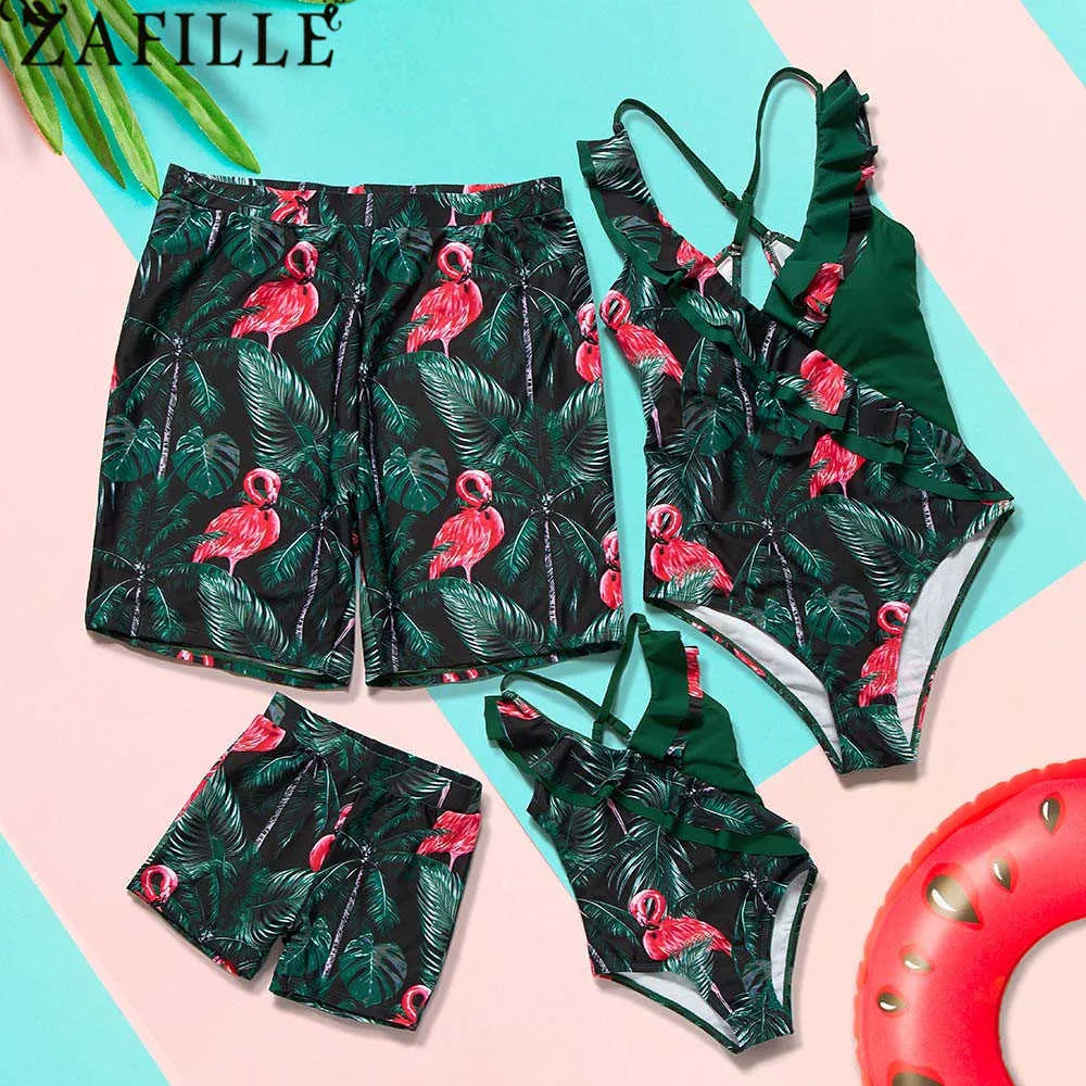 ZAFILLE Maillot de Bain Femme Enfant Flamingo Maillot de Bain Fille Vert Maillot de Bain Famille Maillots de Bain Femme Volants Maillot de Bain Garçon Shorts 210629