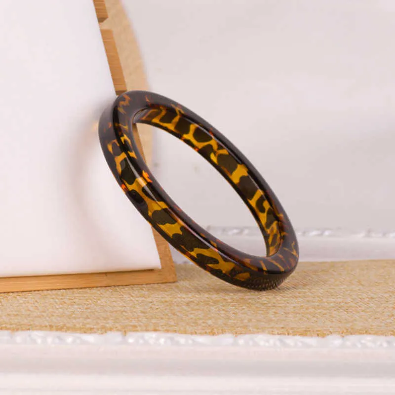 New Vintage Fashion Leopard Resin Cuff Bracelets Bangles for Women Acrylic Wide Geometric Bracelets Female Charm Party Jewelry Q0719