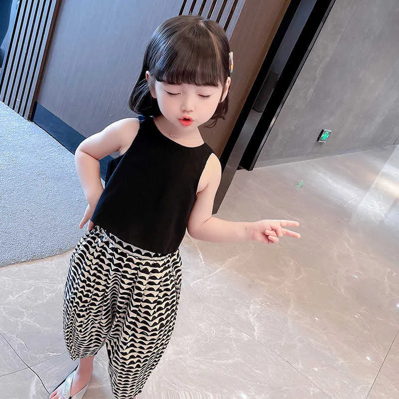 Bärenführer Mädchen Mode Kleidung Sets Mode Kinder Baby Backless Bowtie Weste und Print Hosen 2 Stücke Outfit Kinder Koreanische Anzüge 210708