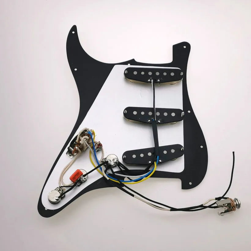 التقاطات الغيتار الكهربائية من نوع الاتجاه 7-Way محملة بالكامل Pickguard Alnico Pickups ملف واحد