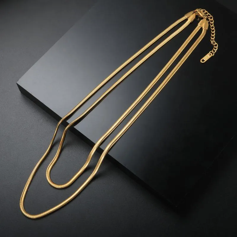 首にあるチョーカーZmfashion Jewelry in the Neck Gold Choker Double-Layer Oval Snake Chain Titanium Steel Gold-Plated 18Kネックレス2021302E