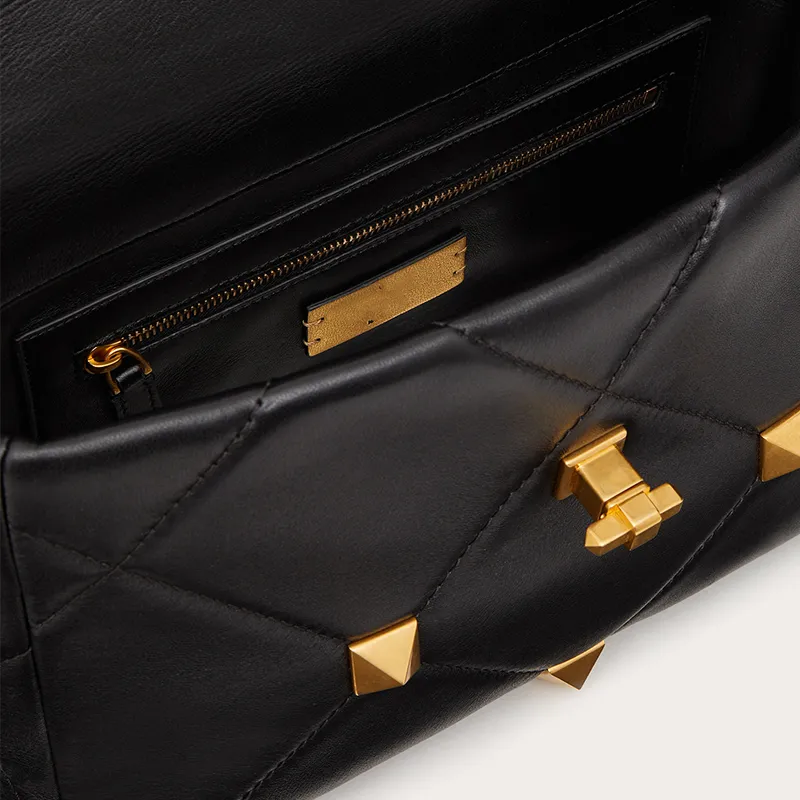 Klassisk designkedja läder messenger väska stora diamantlås axelpåsar nit liten fyrkant med täckning