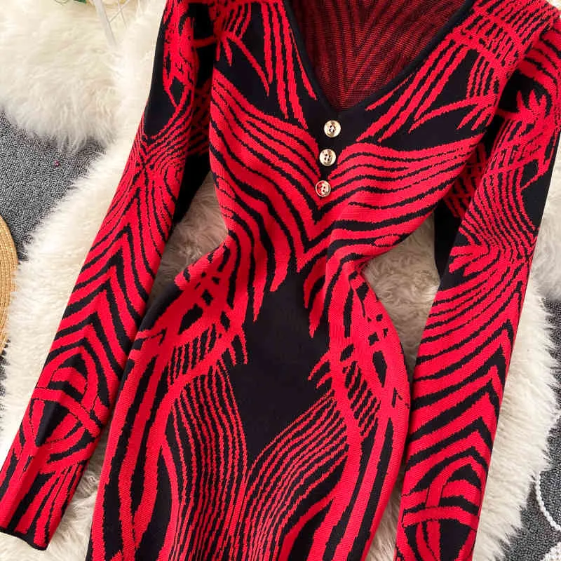 Femmes automne hiver robe européenne américaine rétro Totem Jacquard couleur assortie tricoté mince court Tube Vestidos UK970 210506