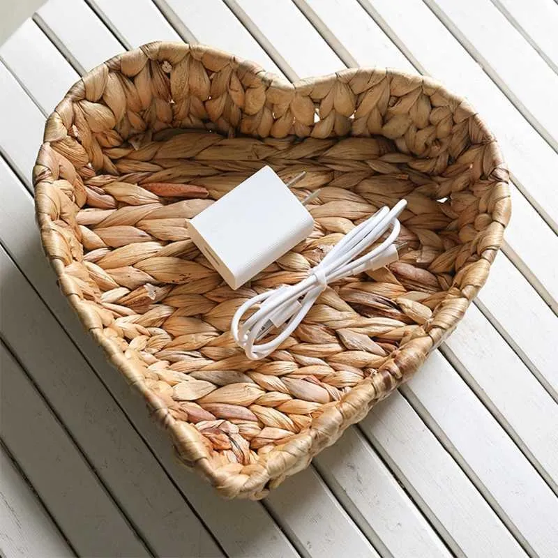 Heart Basket Tray Braided Seagrass Water Hyacinth Fruit Candy Snack Plate Cutlery For Breakfast 210609