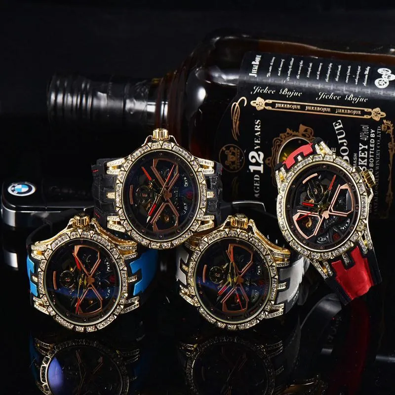 Relógios de pulso Cavaleiros da Mesa Redonda Roger Watch Homens Top Quartz Dubuis Couro Impermeável Relógio de Pulso de Ouro289W