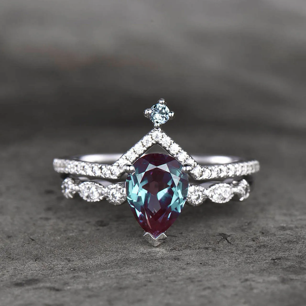 Solid 925 Sterling Silver CZ Dainty Smycken Lab Grown Alexandrite Ring Set Bröllop Engagement Ringar för gåva