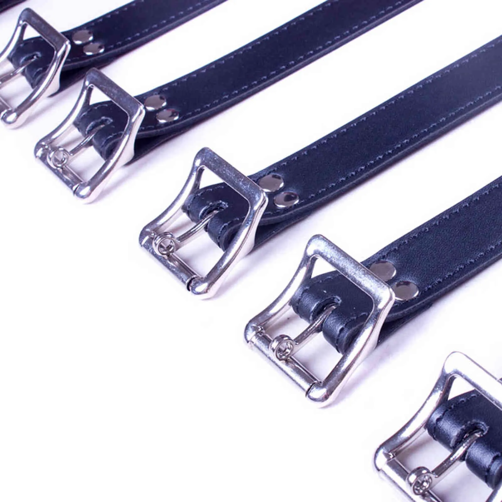 Bondages Femme Faux Cuir Harnais Corps Bondage Ceinture Main Jambe Contraintes BDSM pour Femmes Adultes Sex Toys Couples 11227557108