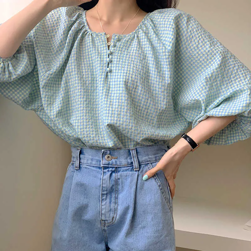 Korejpaaの女性のシャツ夏の韓国の年齢の減少新鮮なラウンドネック小さい胸の緩いゆったりのゆるいゆるいゆるい野外パフスリーブPlaid Blouses 210526