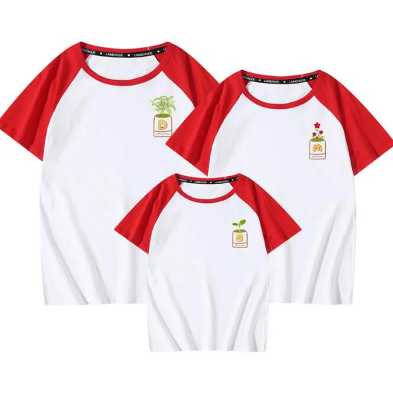 Familj ser matchande outfits t-shirt kläder mor far son dotter barn baby sommar botanik tryck 210521