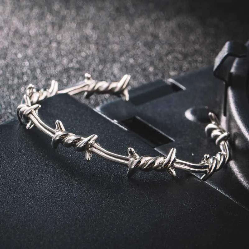 Męska Hip-Hop Rock Moda Styl Biżuteria Prezent Osobowość Projekt Twisted Metal Drutu Geometryczna Open Bransoletka dla mężczyzn Q0719