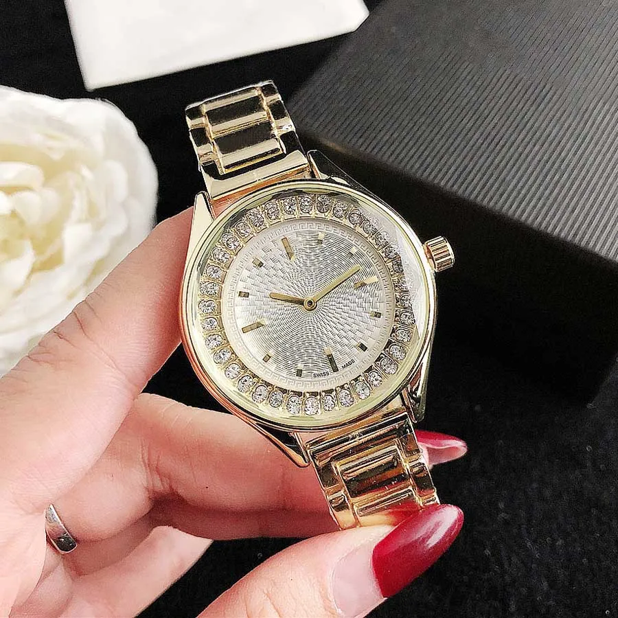 Montres de marque pour femmes et filles, Style tête de cristal, bracelet en acier et métal, montre-bracelet à Quartz VE 51